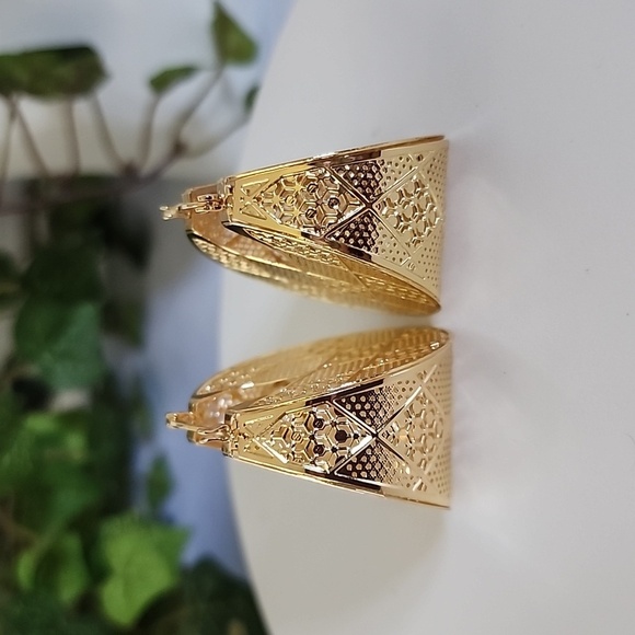 Gold Filled Basket Style Earrings Argyle Design New - Picture 4 of 8
